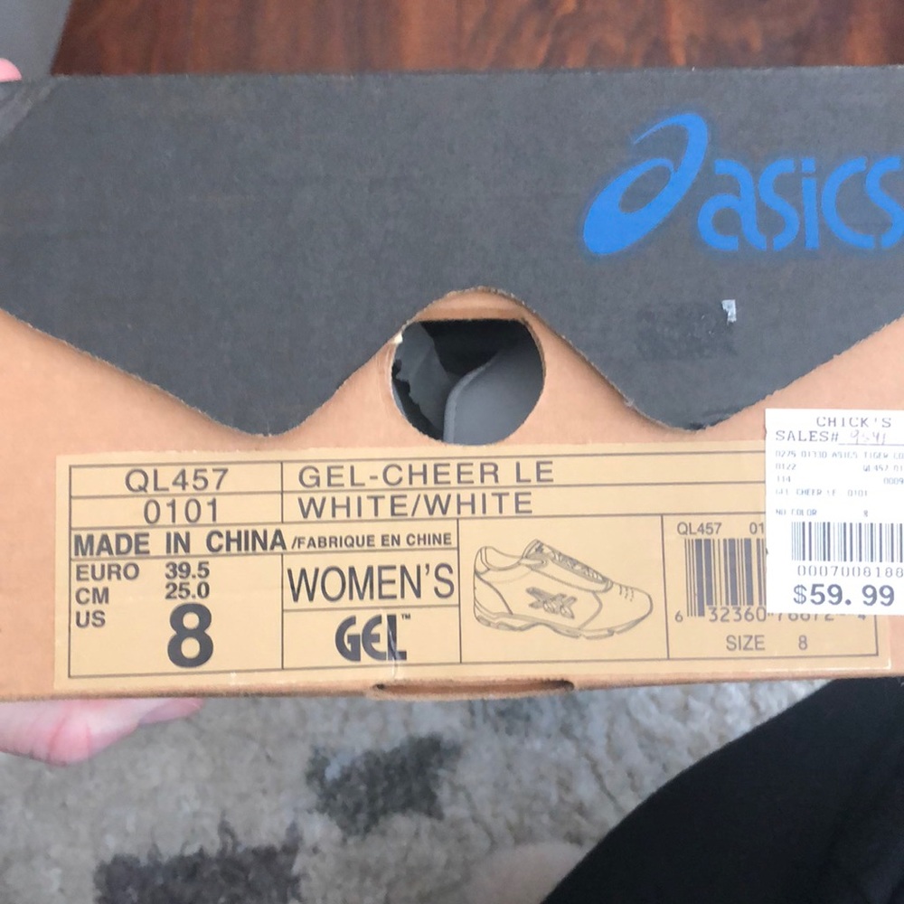 NWT Asics White Cheer Shoes